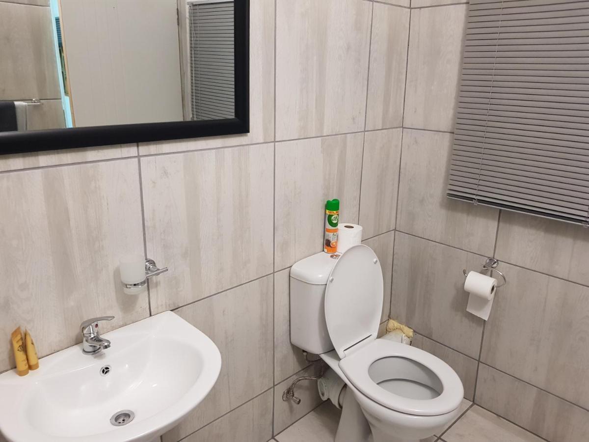Good 2 Go Guest House بينوني المظهر الخارجي الصورة