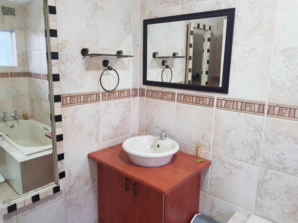 Good 2 Go Guest House بينوني المظهر الخارجي الصورة